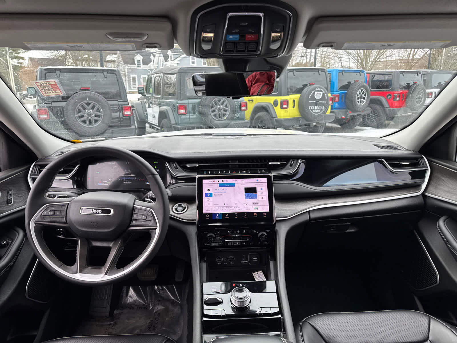 Used 2023 Jeep Grand Cherokee 4WD 4xe w/ Luxury Tech Group II image 34