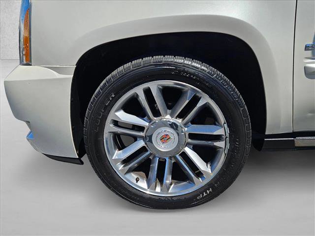 Used 2012 Cadillac Escalade Premium AWD/4WD image 26