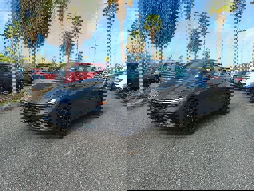 New 2026 Hyundai Elantra SEL Sport Premium FWD image 2