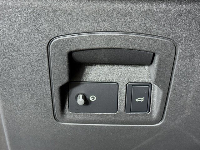 Used 2026 Land Rover Range Rover Velar Dynamic SE image 10