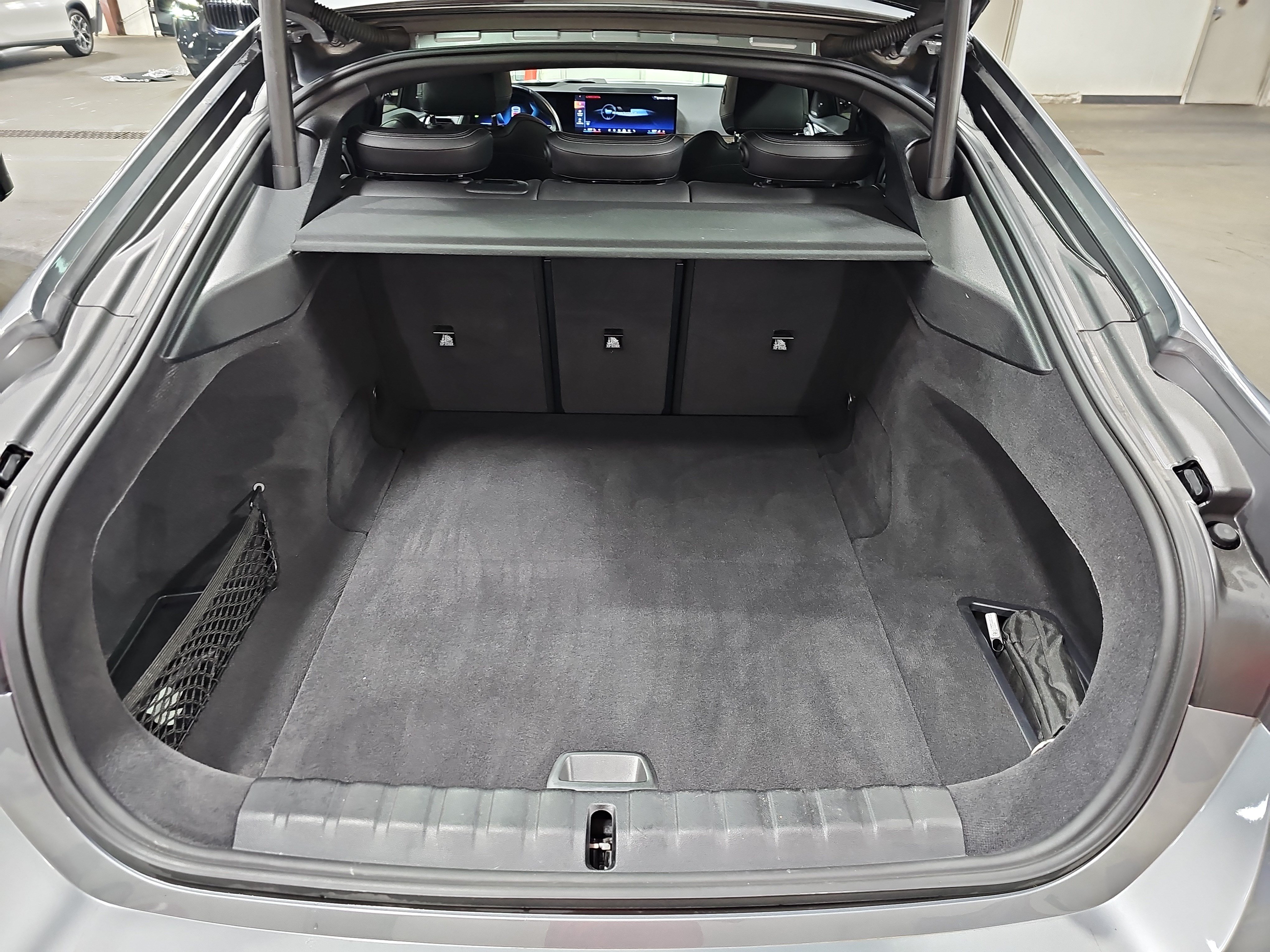 Used 2024 BMW i4 eDrive40 w/ Premium Package RWD image 13