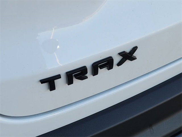 Used 2024 Chevrolet Trax RS FWD image 9