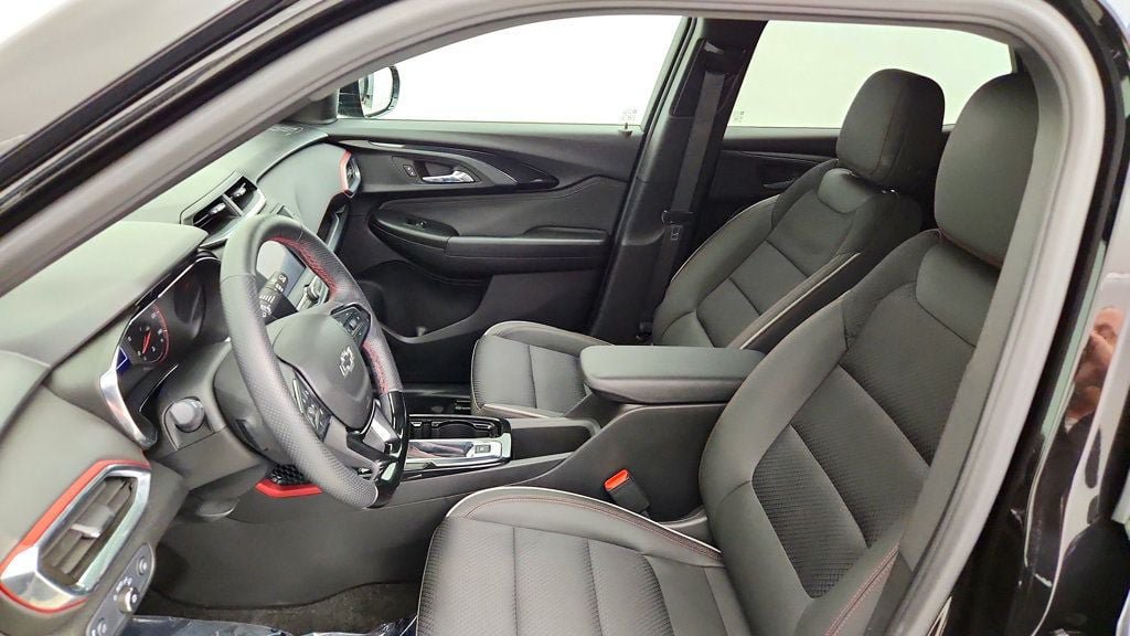 Used 2022 Chevrolet TrailBlazer RS AWD/4WD image 17