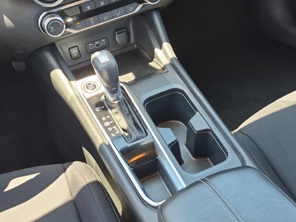 Used 2025 Nissan Sentra SV FWD image 24