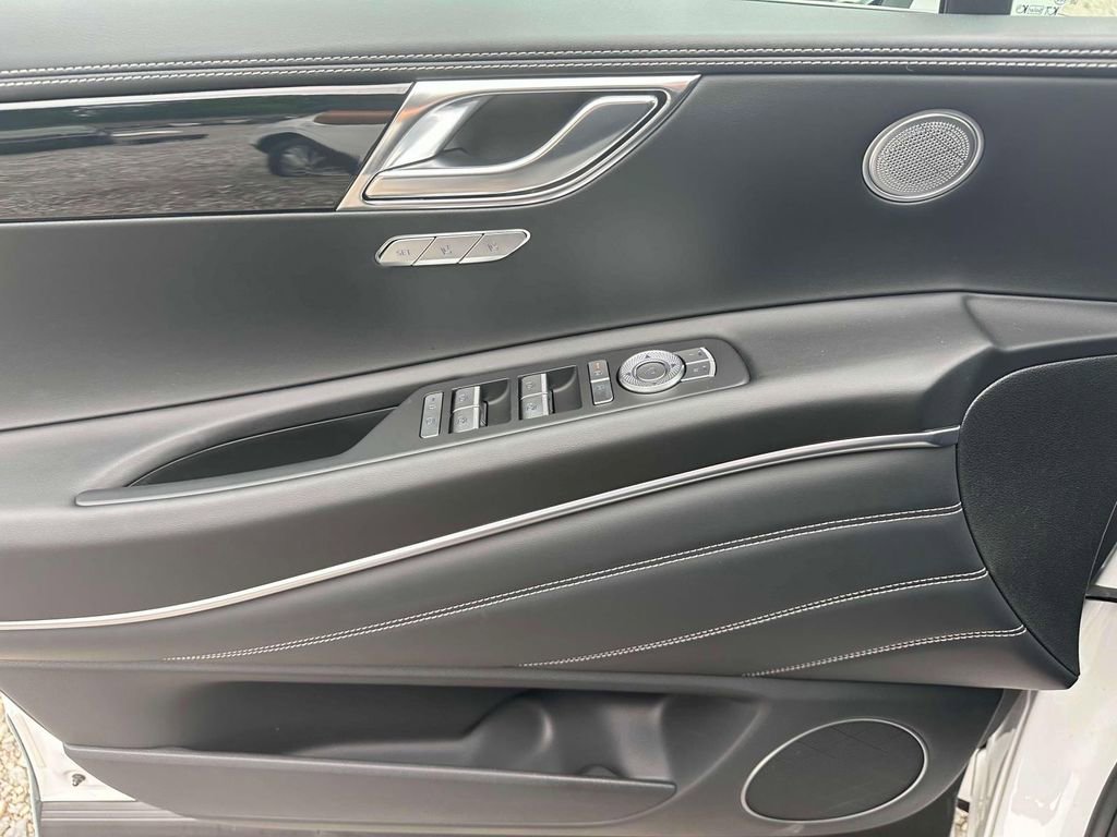 New 2025 Genesis GV80 2.5T image 14