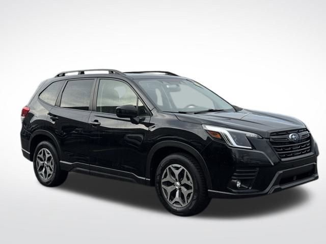 Used 2024 Subaru Forester Premium image 3