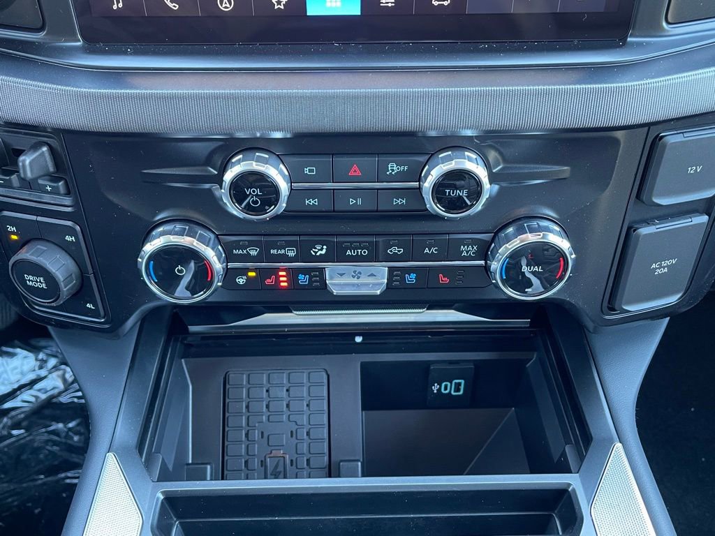 New 2026 Ford F350 Platinum w/ FX4 Off-Road Package image 12