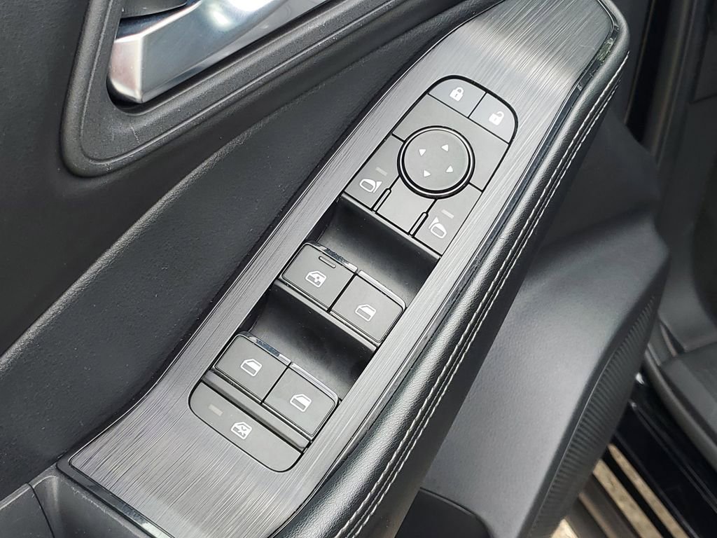 Used 2024 Nissan Rogue SV image 10