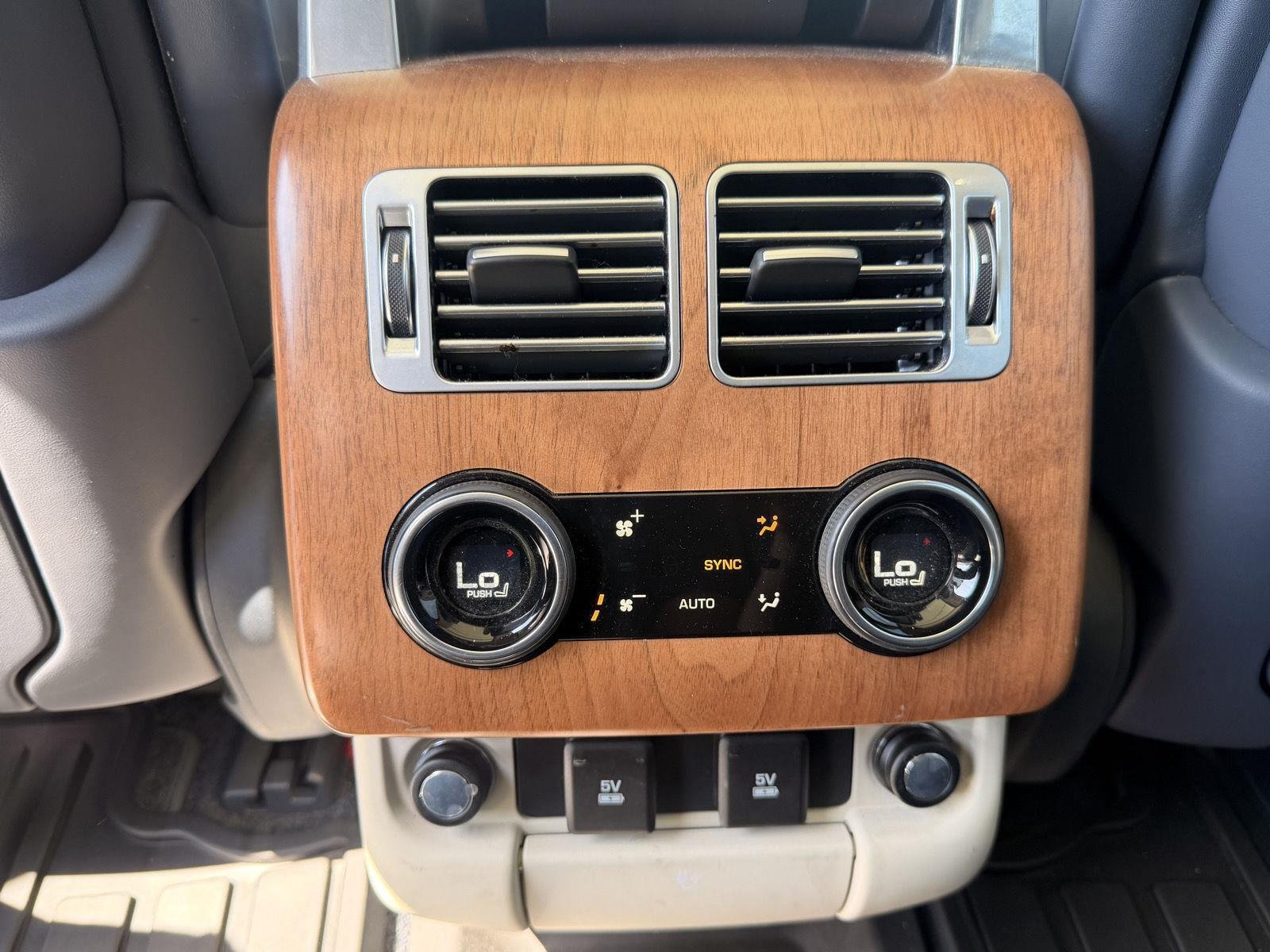 Used 2019 Land Rover Range Rover HSE AWD/4WD image 11