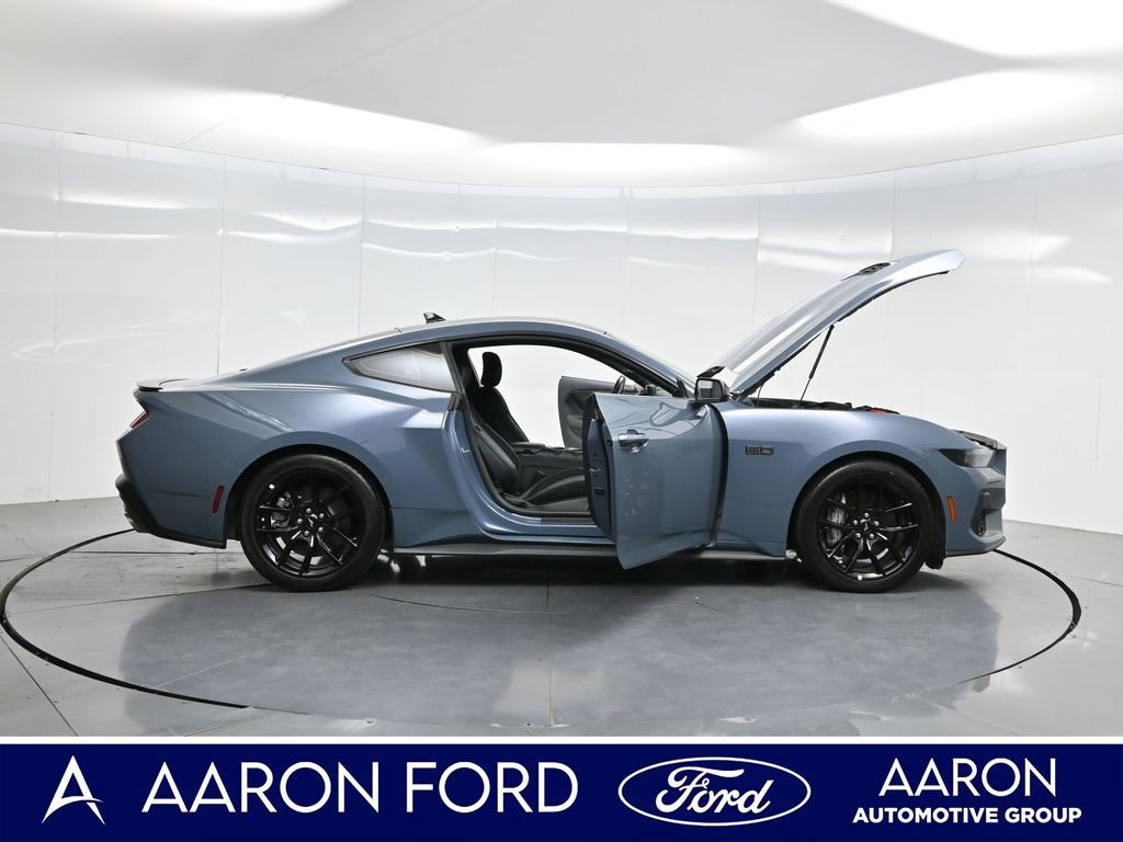 Used 2024 Ford Mustang GT image 4