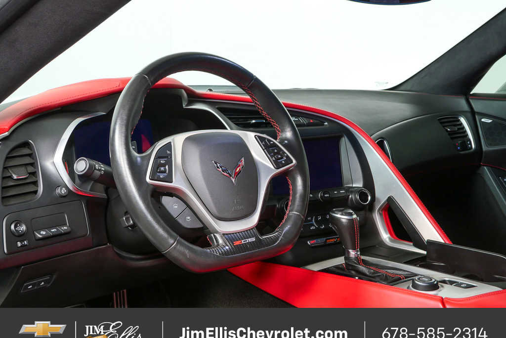 Certified 2015 Chevrolet Corvette Z06 w/ 3LZ Preferred Equipment Group image 4