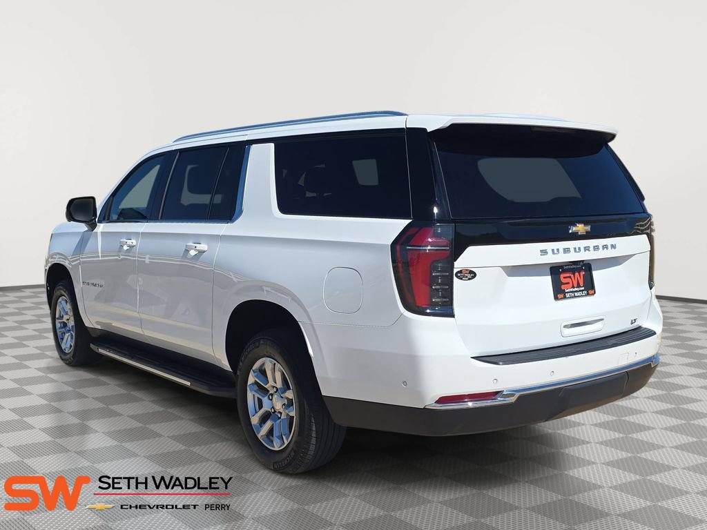 Used 2025 Chevrolet Suburban LT AWD/4WD image 5