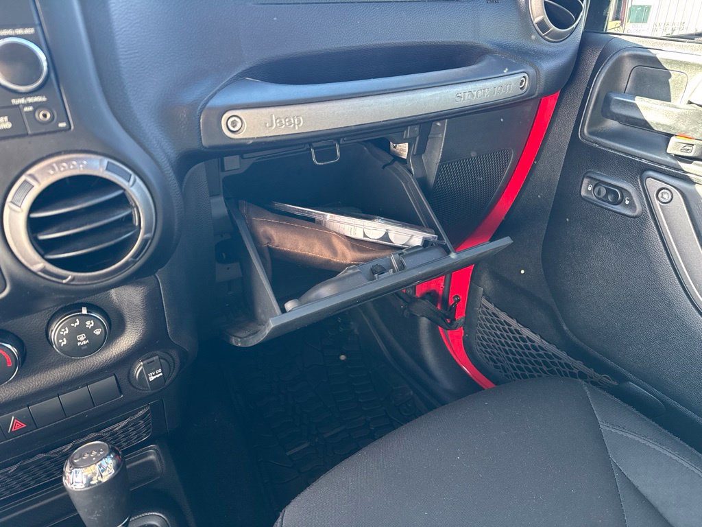 Used 2018 Jeep Wrangler Sport AWD/4WD image 22