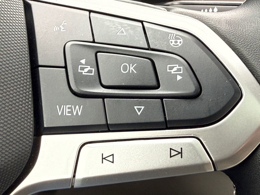 Used 2025 Volkswagen Atlas SEL AWD/4WD image 20