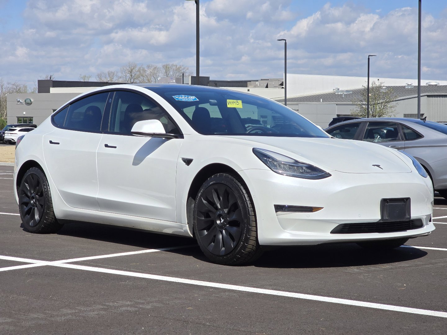 Used 2021 Tesla Model 3 Standard Range Plus image 2