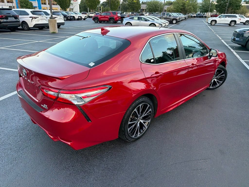 Used 2020 Toyota Camry SE FWD image 5