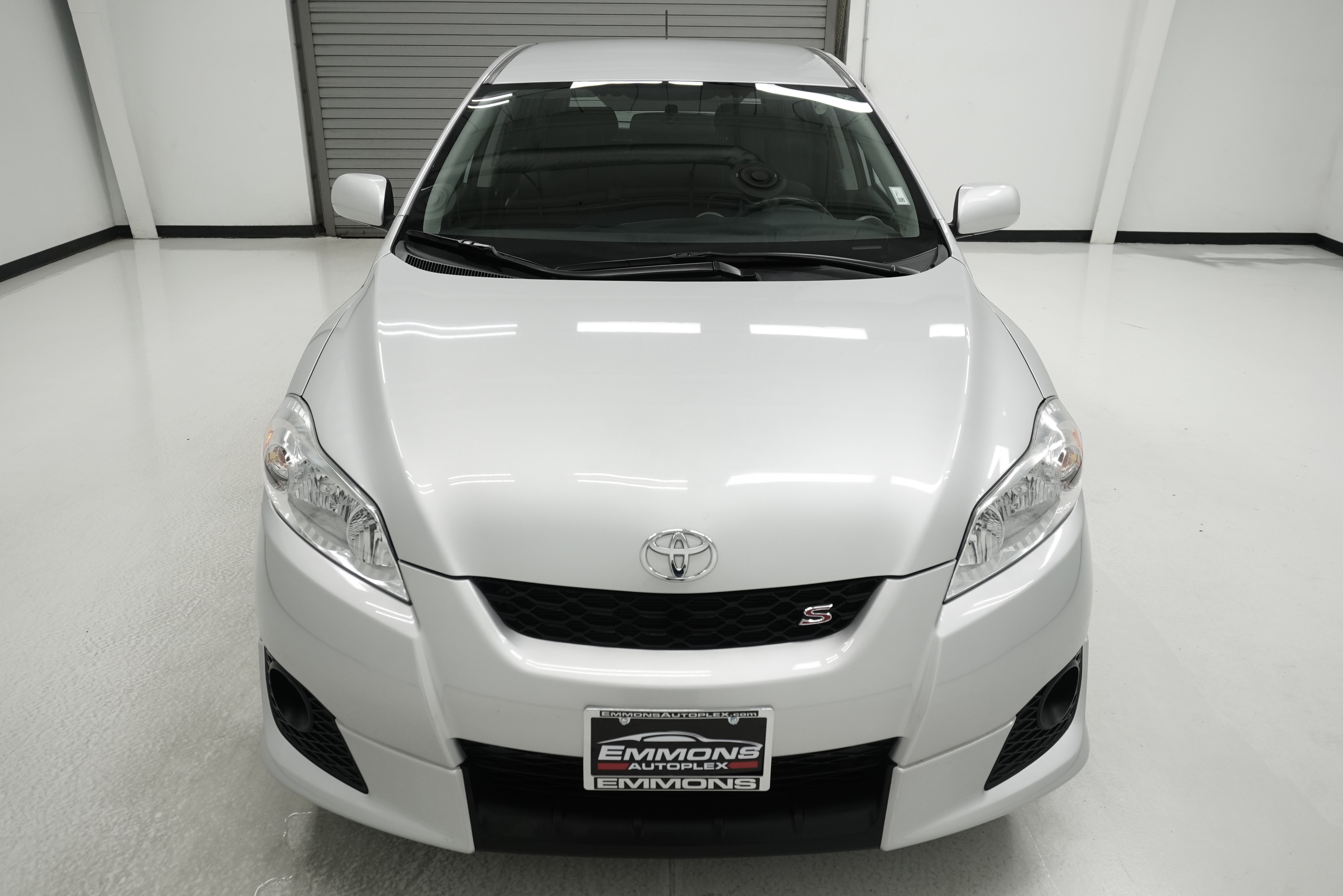 Used 2009 Toyota Matrix S FWD image 2