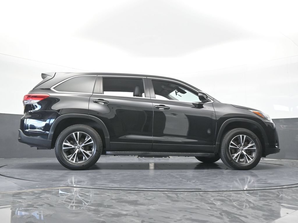 Used 2019 Toyota Highlander Plus FWD image 65