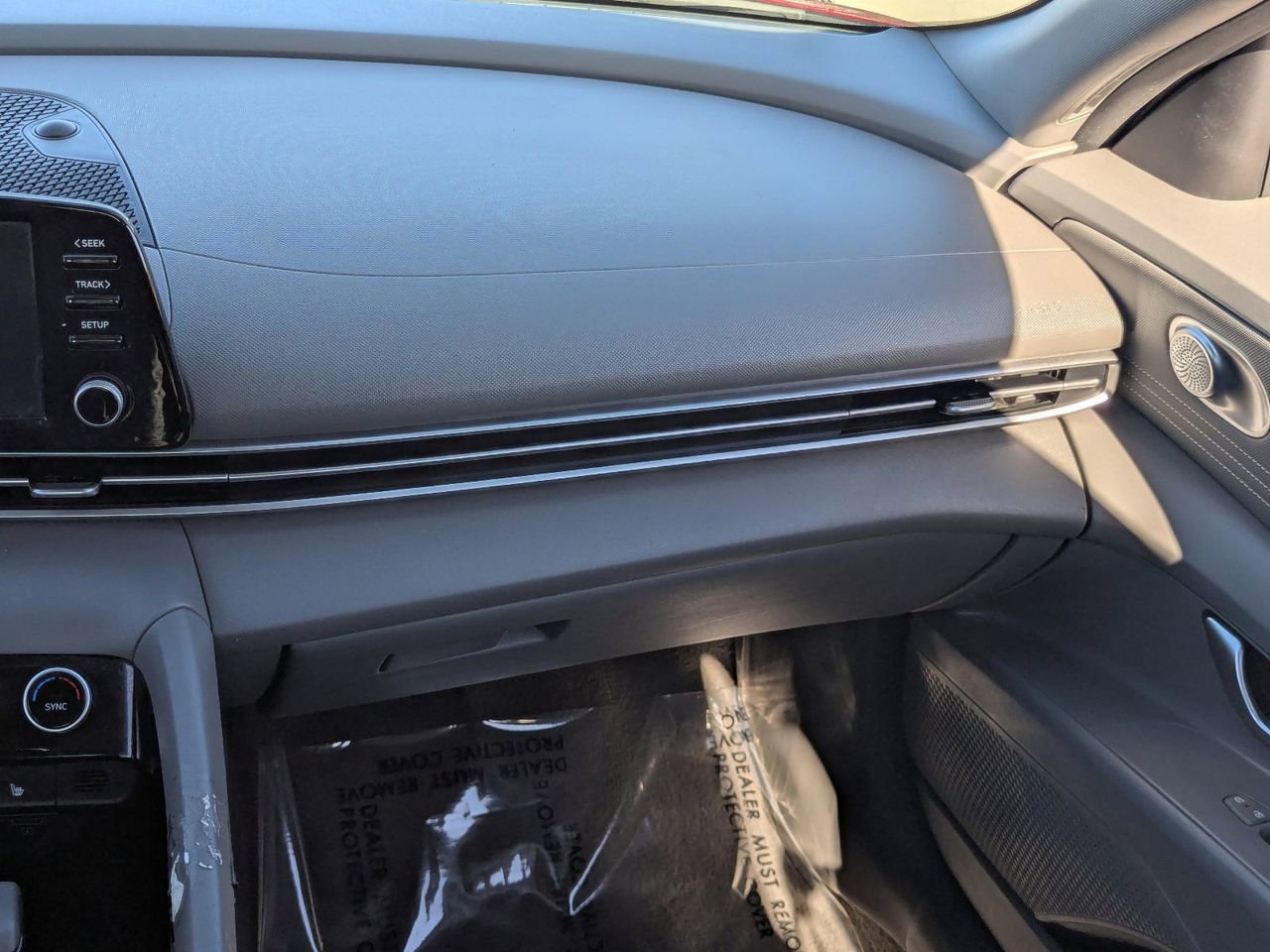 Used 2021 Hyundai Elantra SEL w/ Convenience Package image 15