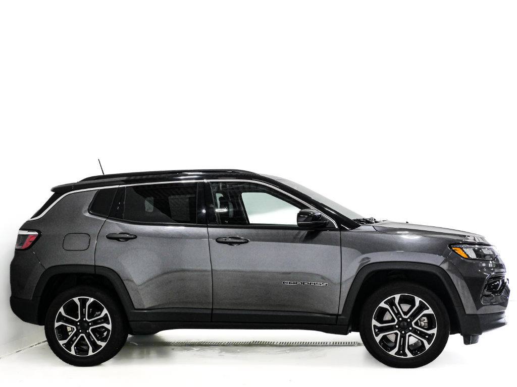 Used 2023 Jeep Compass Limited AWD/4WD image 4
