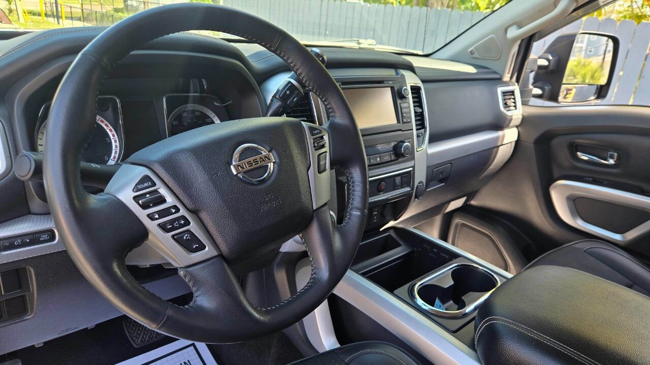 Used 2016 Nissan Titan PRO-4X AWD/4WD image 9