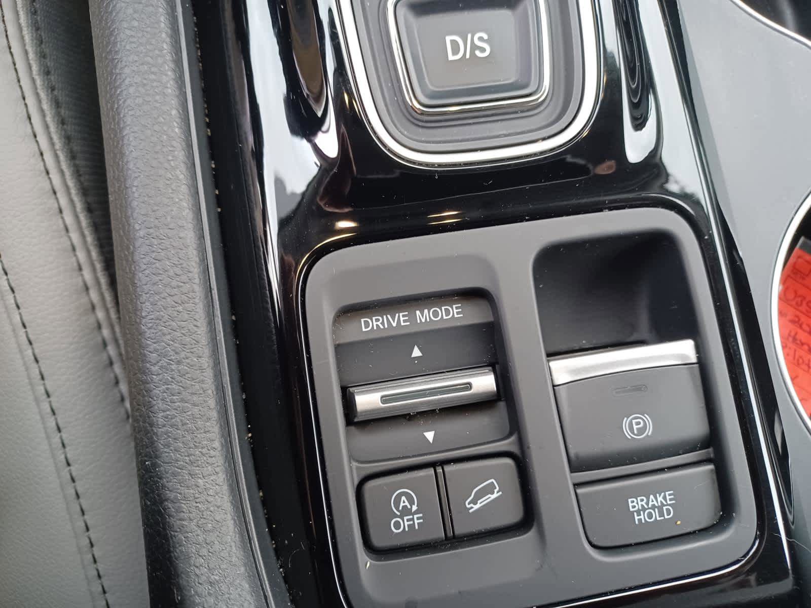 Used 2023 Honda Pilot Touring image 15
