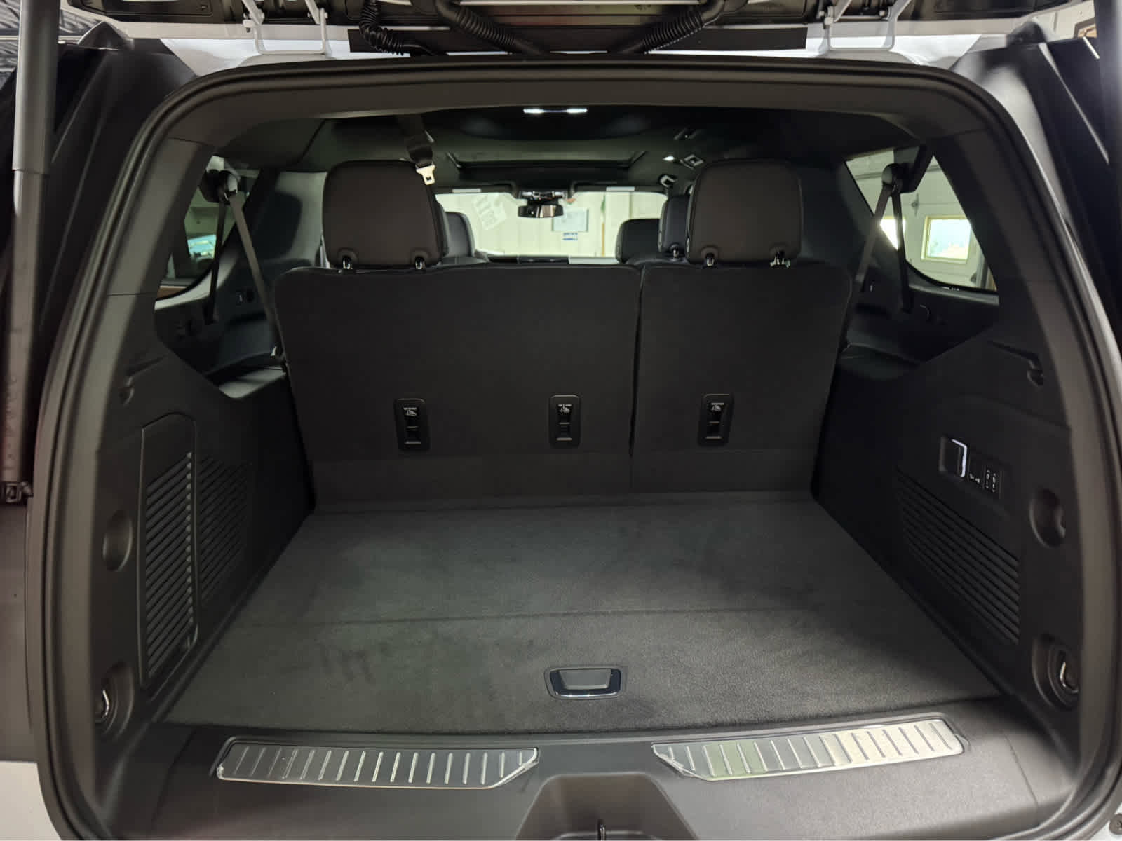 New 2026 GMC Yukon XL Denali w/ Sun & Power Step Package image 13