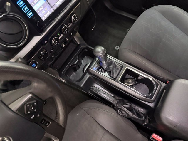 Used 2019 Toyota Tacoma TRD Off-Road AWD/4WD image 29