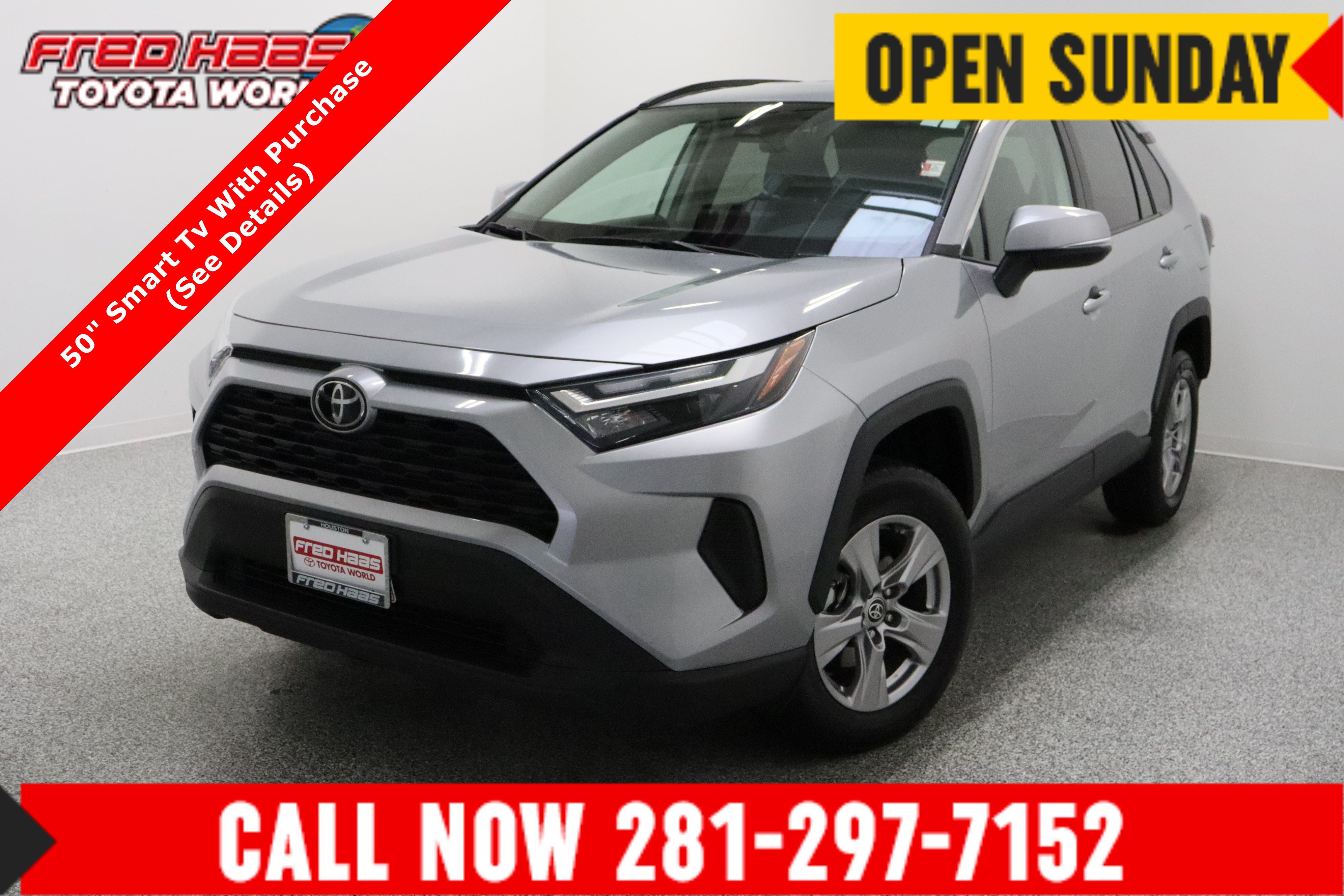 Used 2025 Toyota RAV4 XLE FWD image 1
