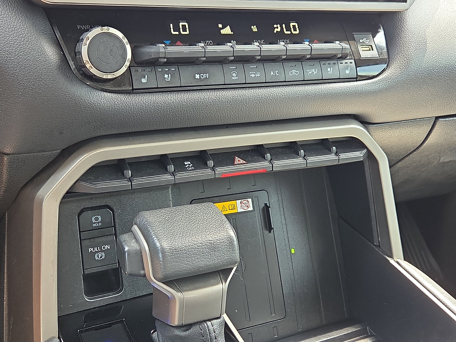 Used 2024 Toyota Tundra Limited w/ Power Package AWD/4WD image 19