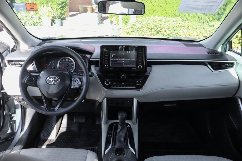 Used 2022 Toyota Corolla Cross L image 23