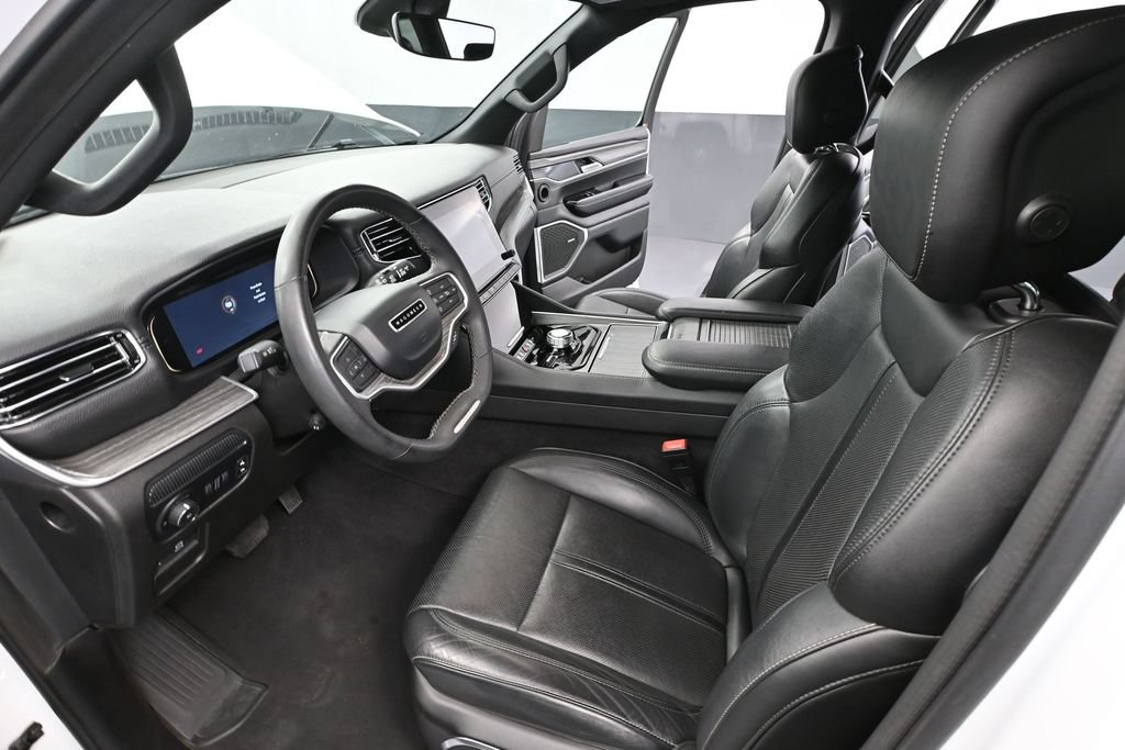 Used 2023 Jeep Wagoneer Series II AWD/4WD image 18