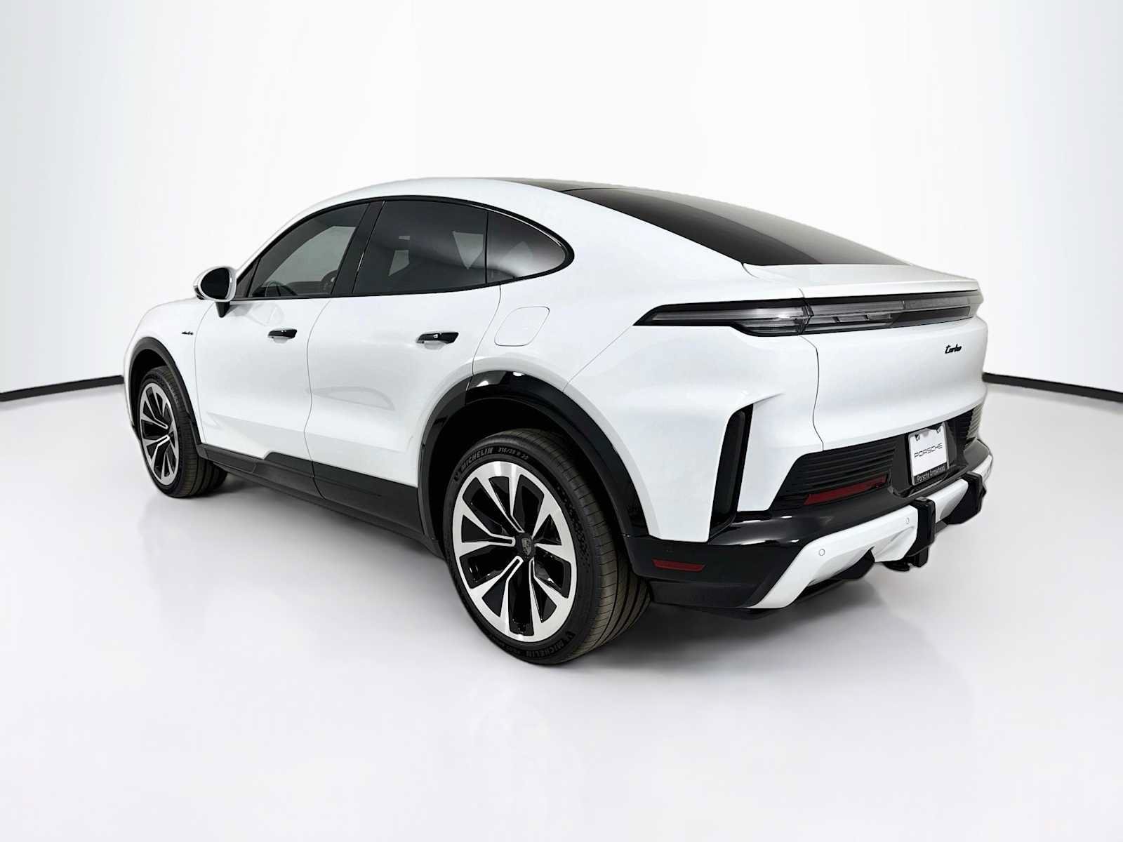 New 2026 Porsche Cayenne Turbo AWD/4WD image 3