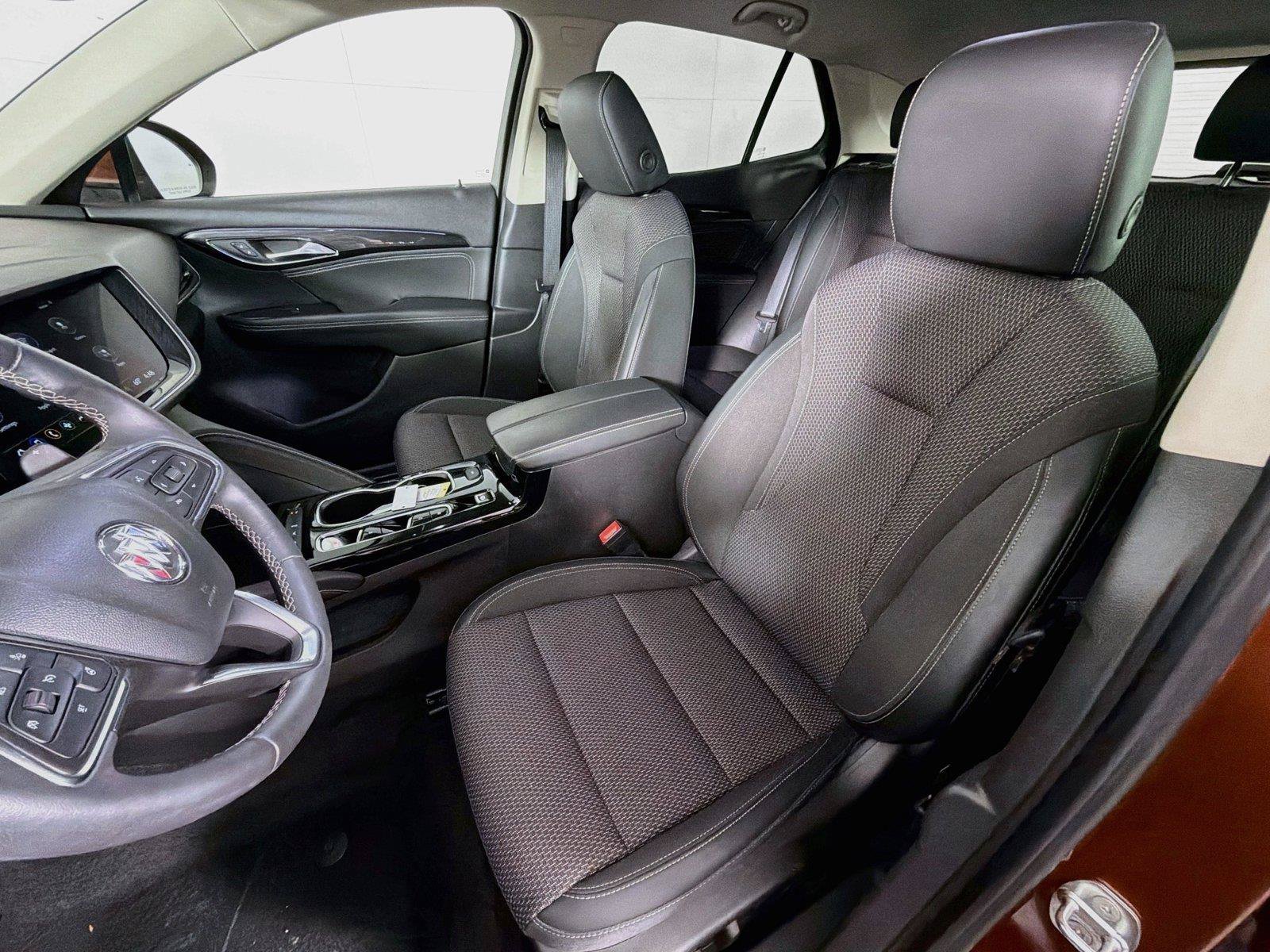 Used 2022 Buick Envision Preferred AWD/4WD image 2