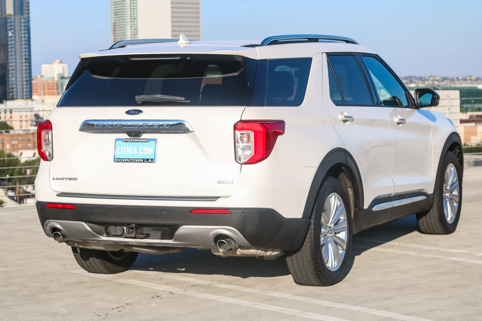 Used 2020 Ford Explorer Limited w/ Class III Trailer Tow Package image 5
