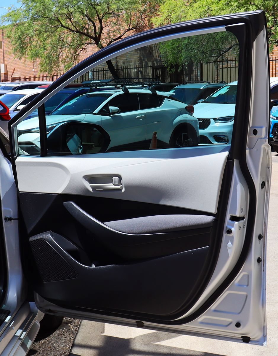 Used 2022 Toyota Corolla LE w/ Carpet Mat Package (TMS) FWD image 28