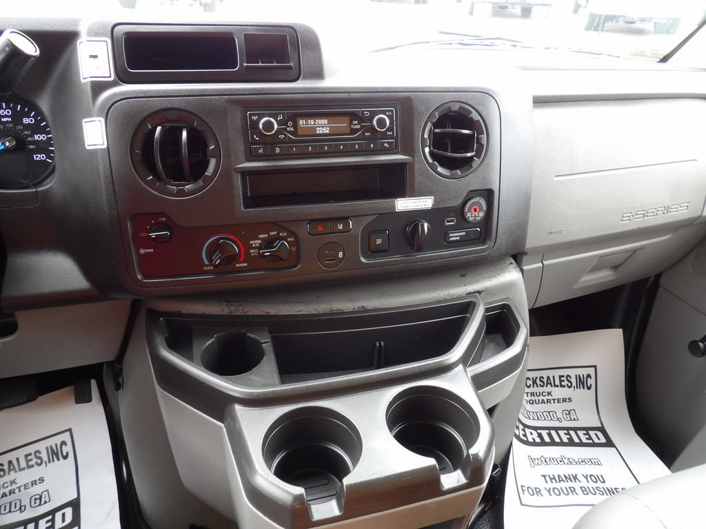 Used 2021 Ford E-350 and Econoline 350 Super Duty RWD image 21