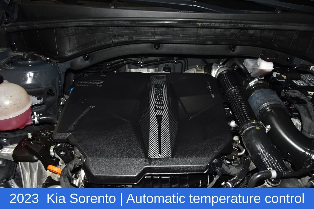 Used 2023 Kia Sorento SX AWD/4WD image 8
