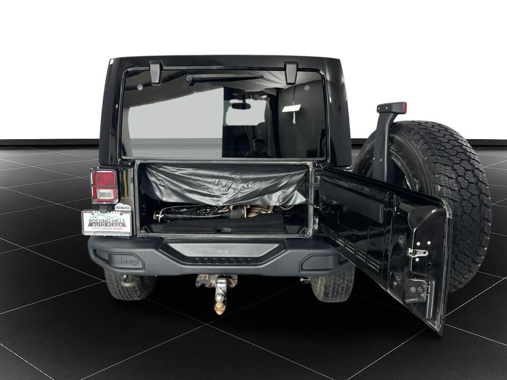 Used 2018 Jeep Wrangler Unlimited Sport AWD/4WD image 13