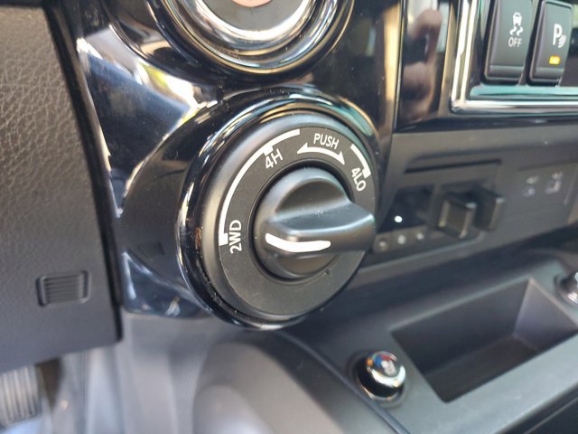 Used 2023 Nissan Titan Platinum Reserve w/ Moonroof Package image 30