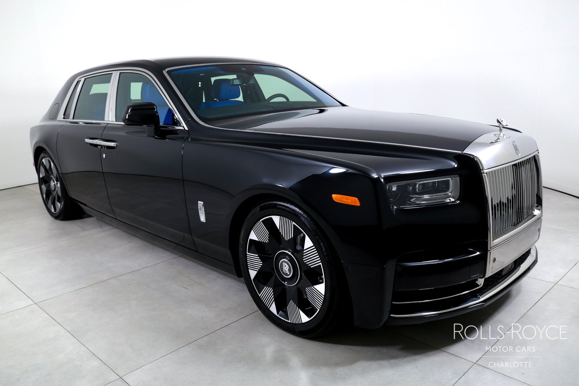 New 2027 Rolls-Royce Phantom Sedan RWD image 6