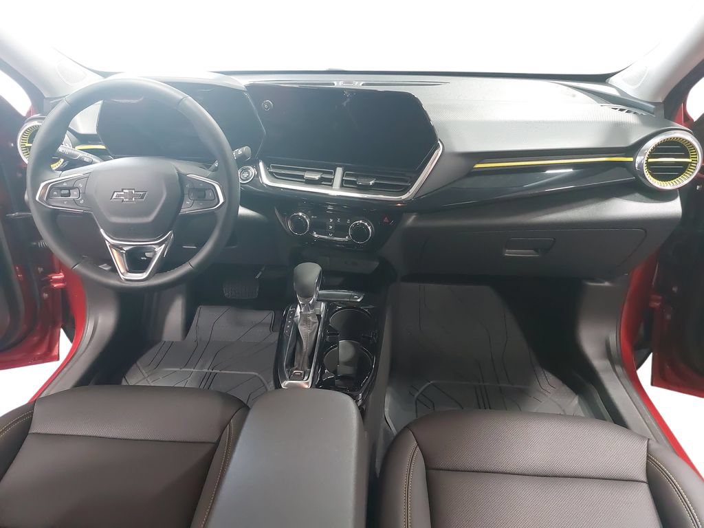 Used 2024 Chevrolet Trax ACTIV w/ Sunroof Package FWD image 9