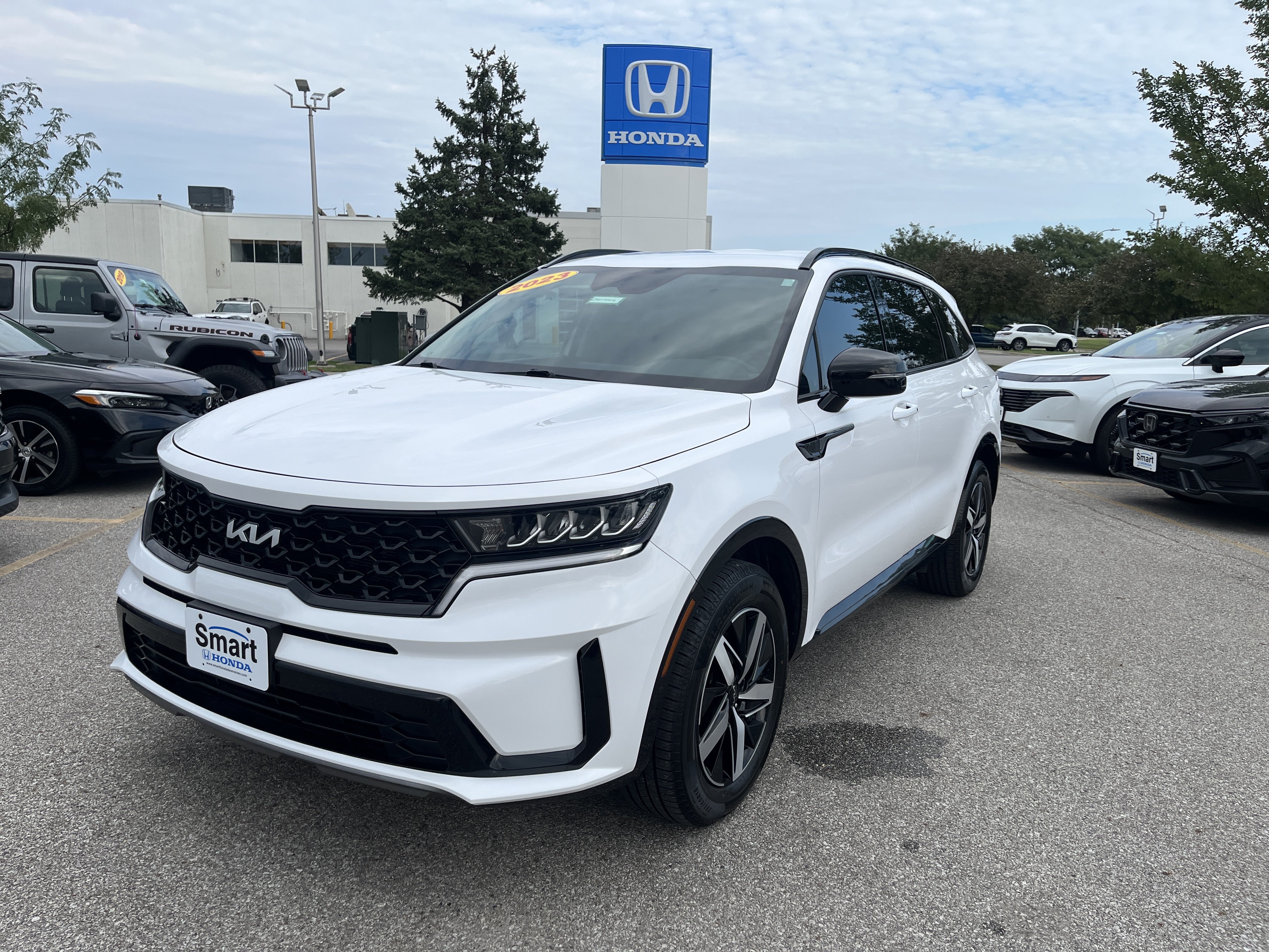 Used 2023 Kia Sorento S