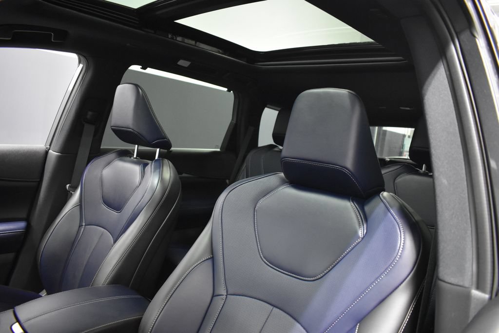 Used 2026 INFINITI QX60 Sport w/ Dark Cargo Package AWD/4WD image 17