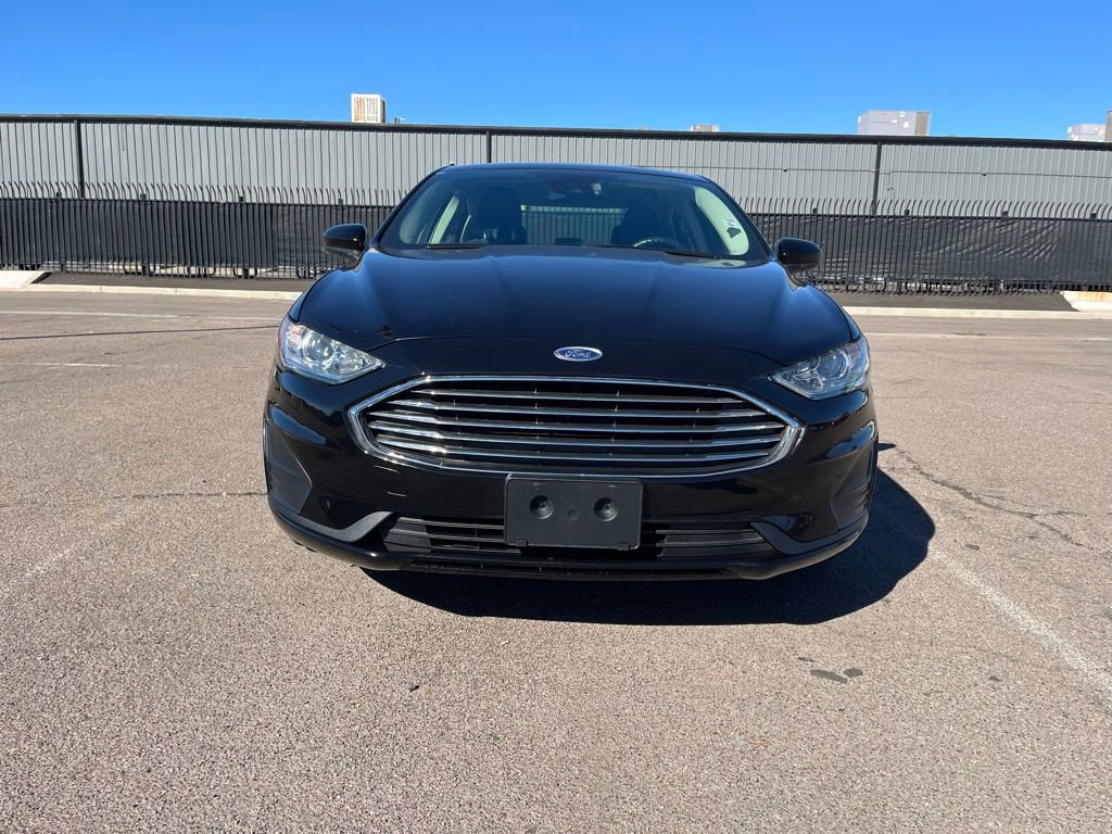 Used 2019 Ford Fusion SE image 3