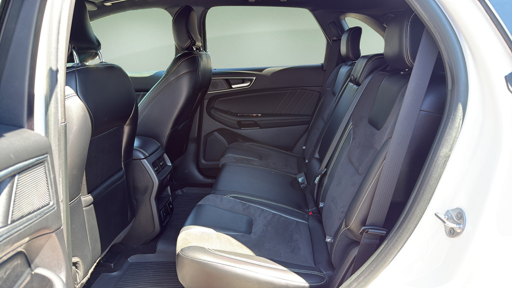 Used 2019 Ford Edge ST w/ Equipment Group 401A AWD/4WD image 15