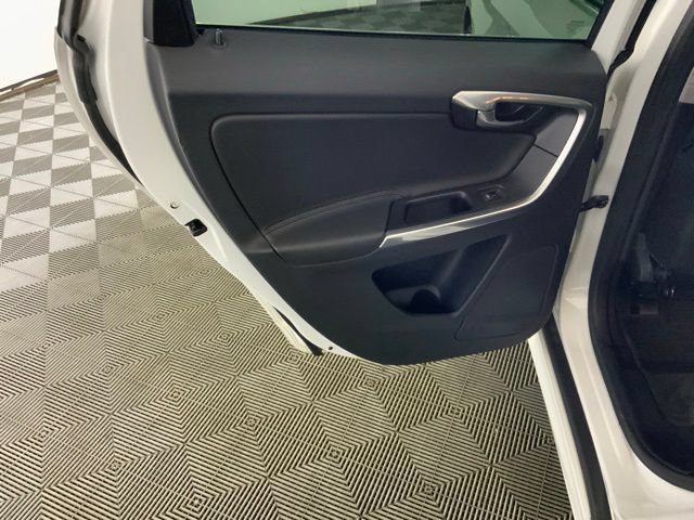 Used 2016 Volvo XC60 T5 Premier w/ Protection Package AWD/4WD image 28