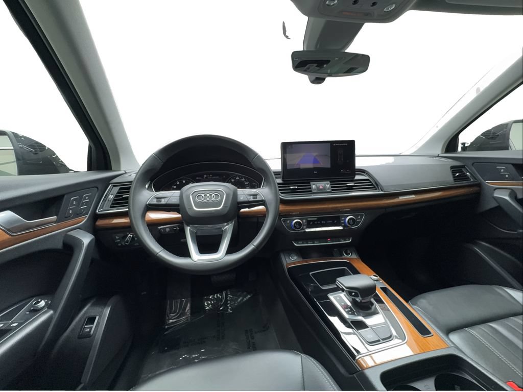 Used 2023 Audi Q5 2.0T Premium w/ Convenience Package AWD/4WD image 36