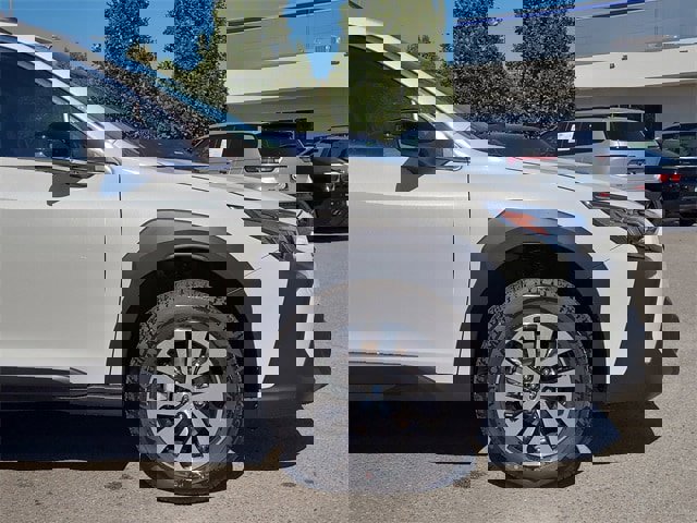 New 2025 Subaru Outback Premium image 9