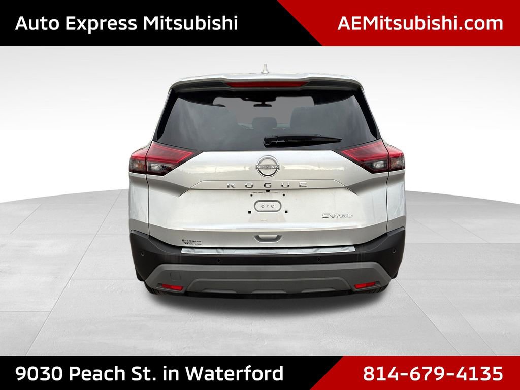 Used 2023 Nissan Rogue SV AWD/4WD image 6